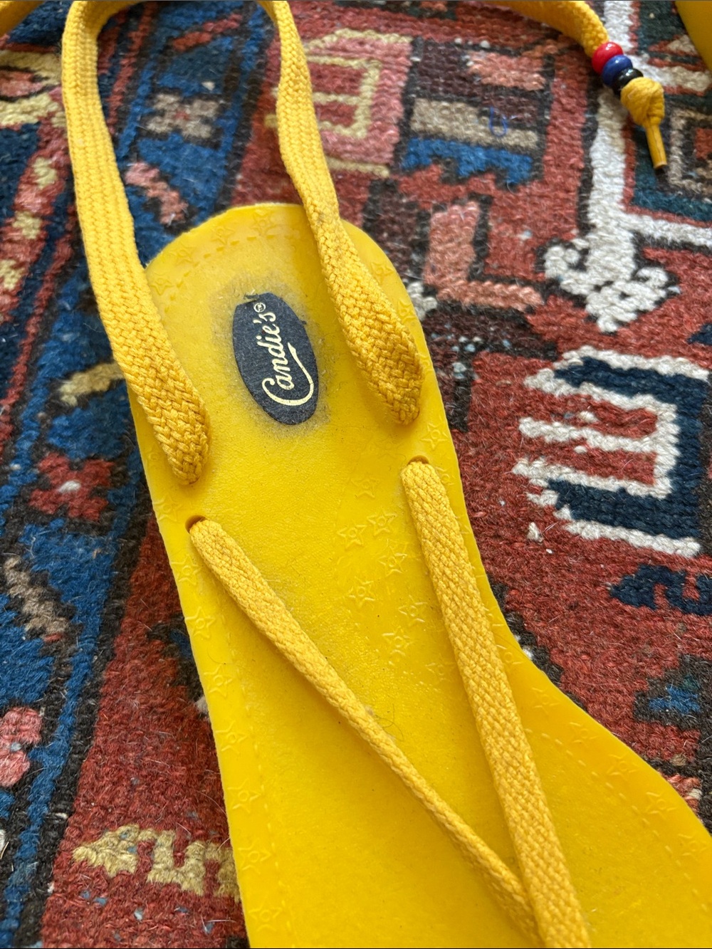 Vintage Y2K Candie's Yellow Beaded Backstrap thong square toe Sandals - Picture 2 of 5